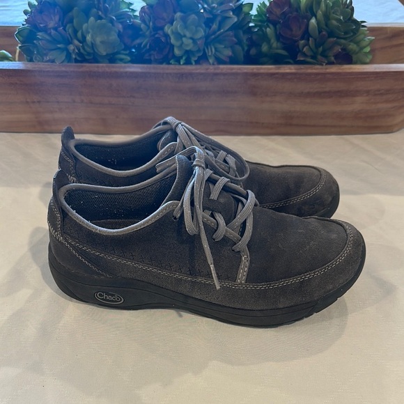 Chaco Everett Gray Suede Lace Up Hiking Sneakers Shoes shoe mens‎ size 8 EUC - Picture 1 of 7